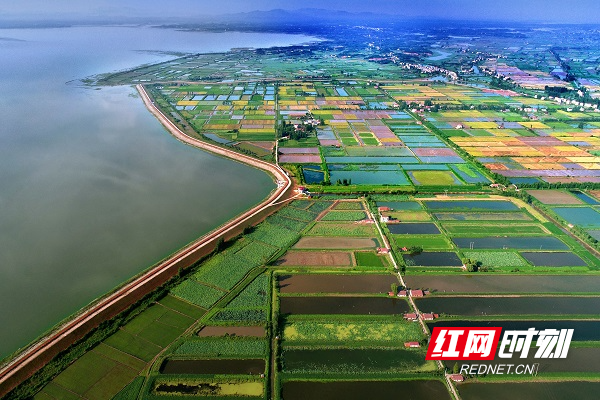 红堤岸绿水清黄盖湖--岳阳市黄盖湖水利风景区.jpg