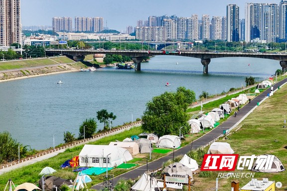 浏阳河鸭嘴公园露营地 吴伟摄.marked.jpg